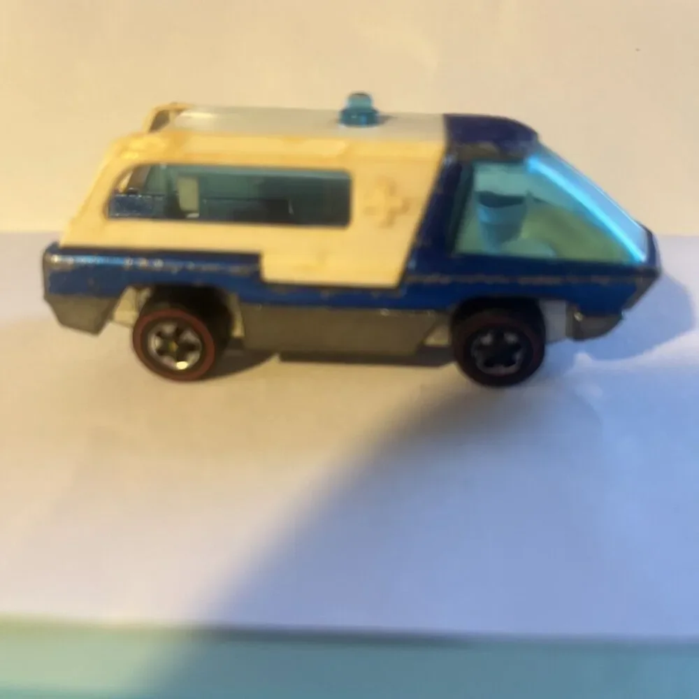 Hot Wheels The Heavyweights Ambulance Redline 1969 Blue Hong Kong no Back Door